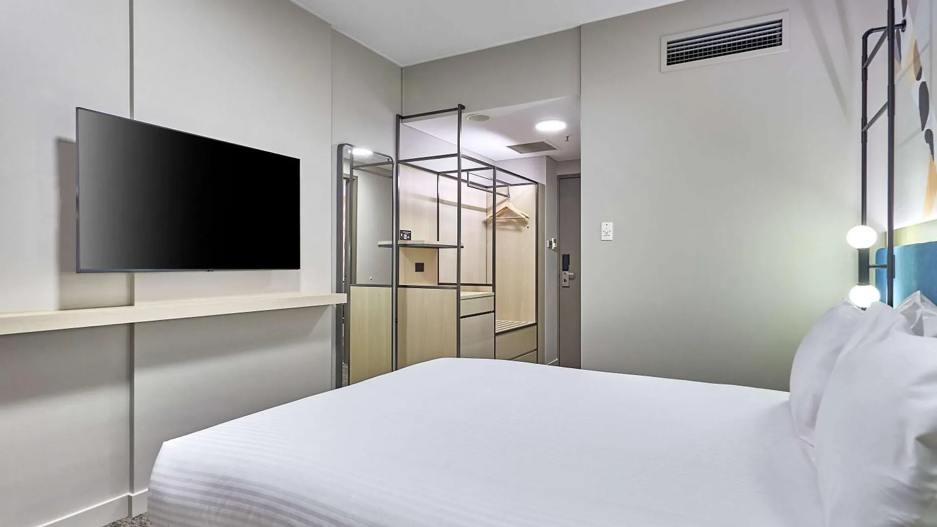 Ibis Perth Hotel