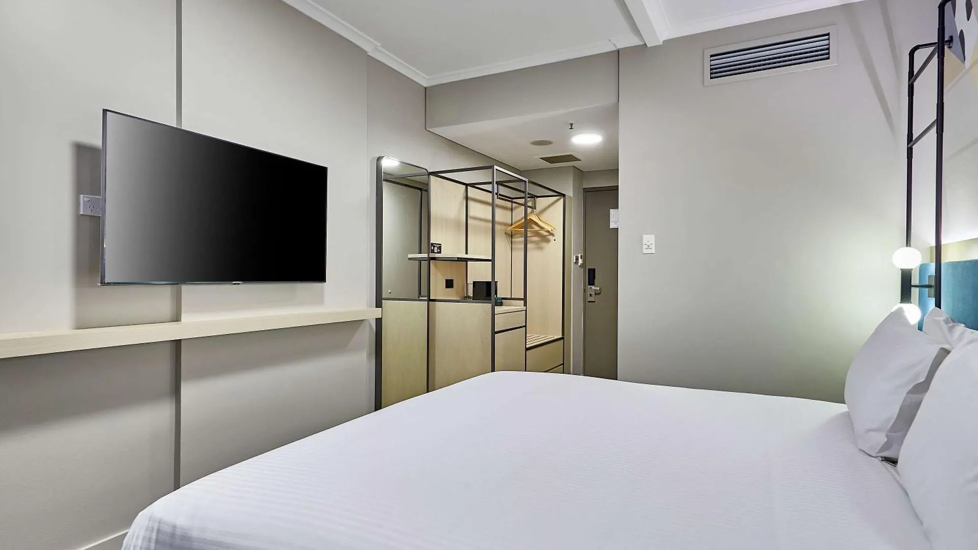 Ibis Perth Hotel